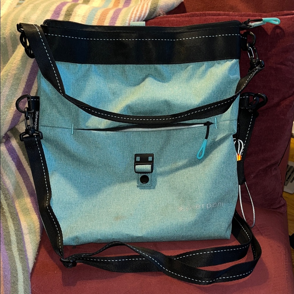 Sherpani Viso tote crossbody